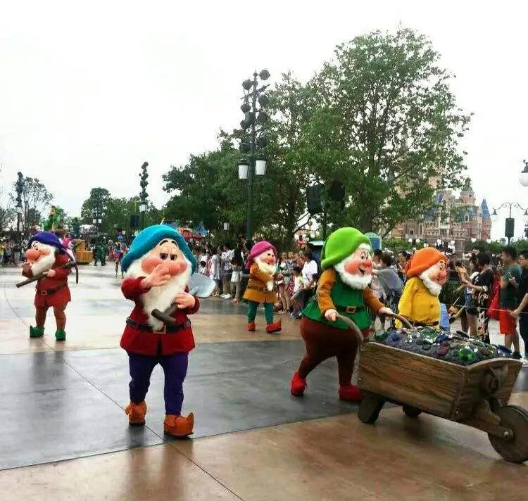 Shanghai Disneyland Parade