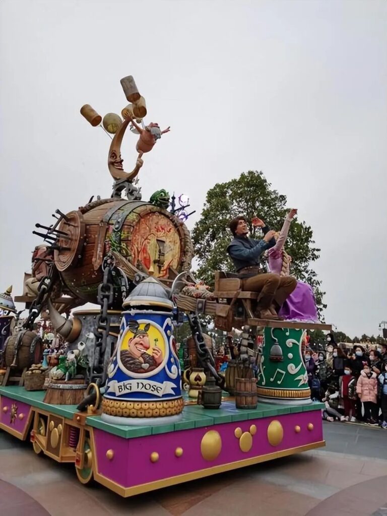 Shanghai Disneyland Parade