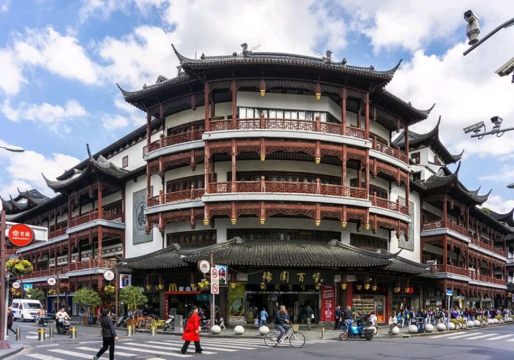 Discover the Ancient Charm of Shanghai at the City God Temple: A Must-Visit Destination You’ll Regret Missing!