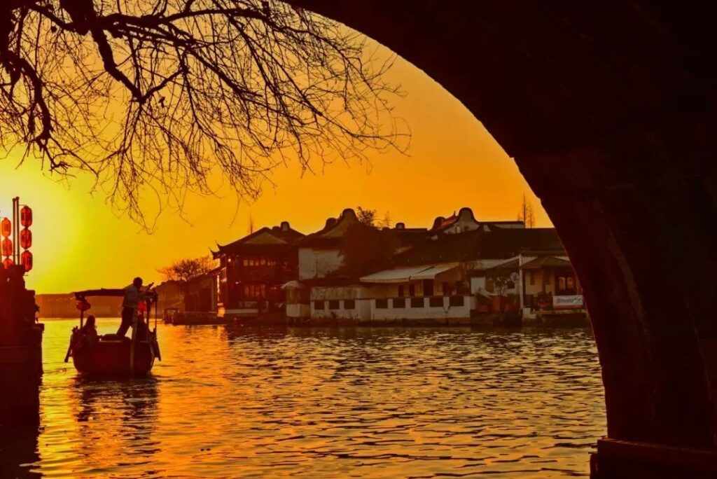 Discover the Enchanting Charm of Zhujiajiao Ancient Town: The Ultimate Guide to Exploring Shanghai’s ‘Venice of the East’