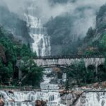 Discover the Hidden Gem of Zhejiang: The Breathtaking 325-Meter Waterfall in Tiantai Mountain