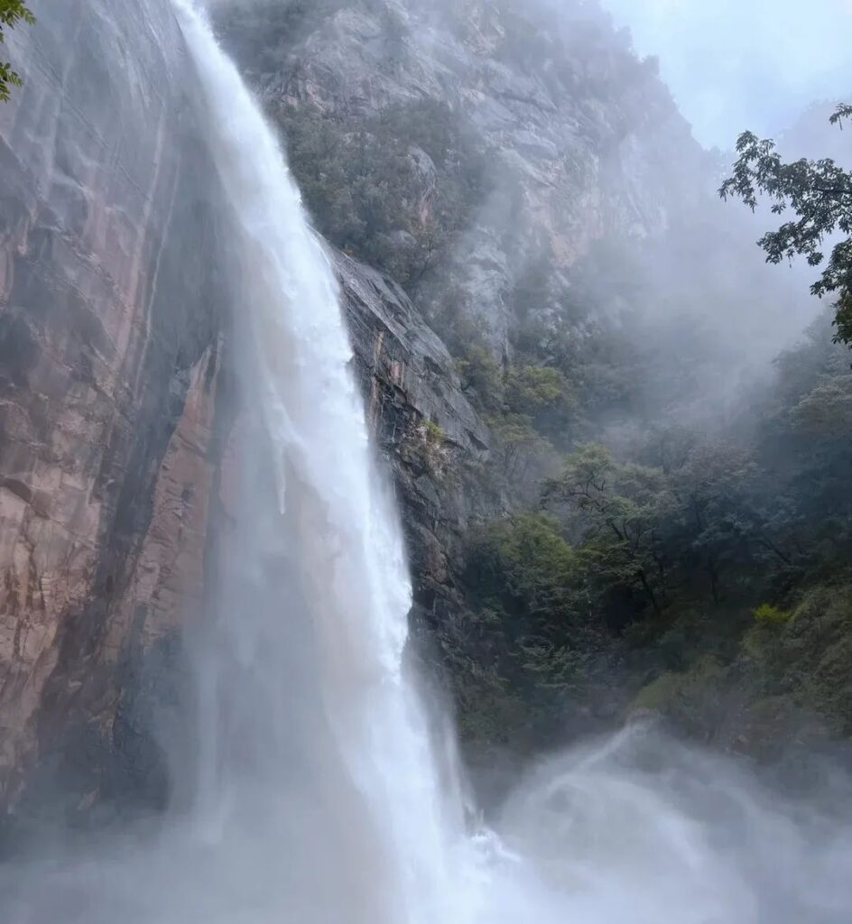 Luoyang Baiyun Mountain