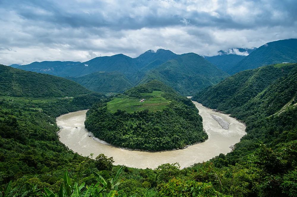 Yarlung Tsangpo Grand Canyon