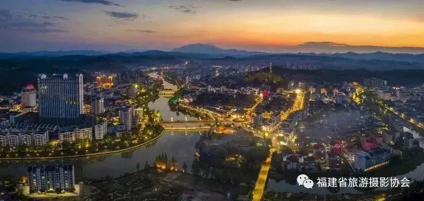 Taining's Dajin Lake