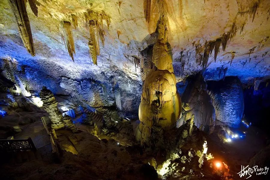 Zhijin Cave  China's Six Most Beautiful Tourist Caves