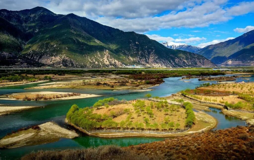 Yarlung Tsangpo Grand Canyon