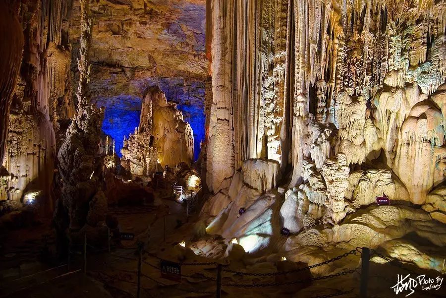 Zhijin Cave  China's Six Most Beautiful Tourist Caves