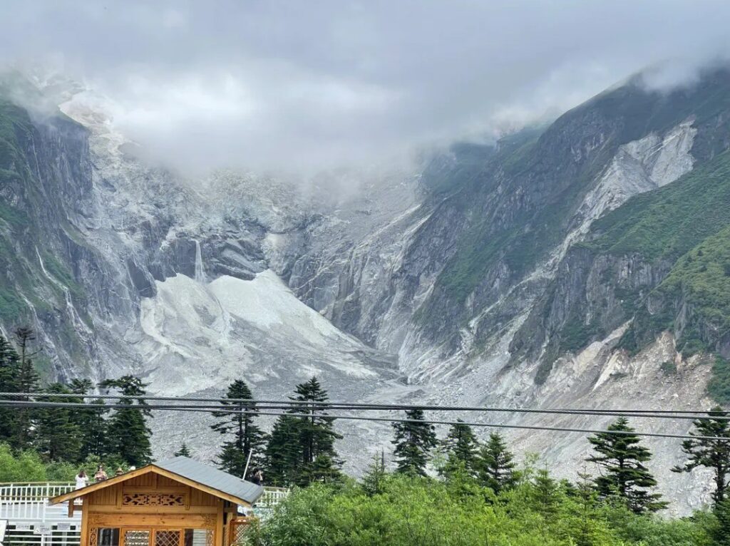 Hailuogou Glacier