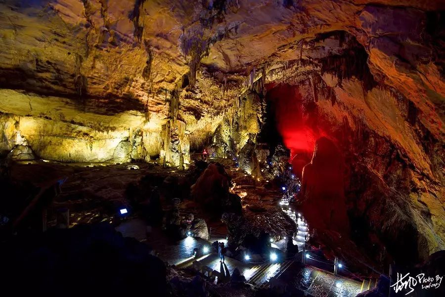 Zhijin Cave  China's Six Most Beautiful Tourist Caves