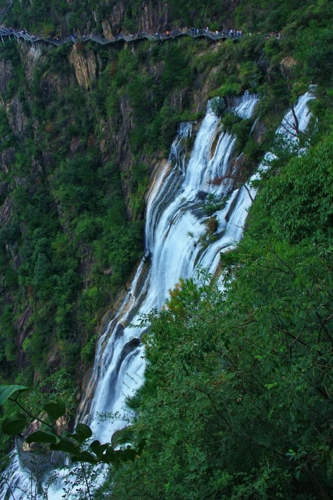 Tiantai Mountain Waterfall