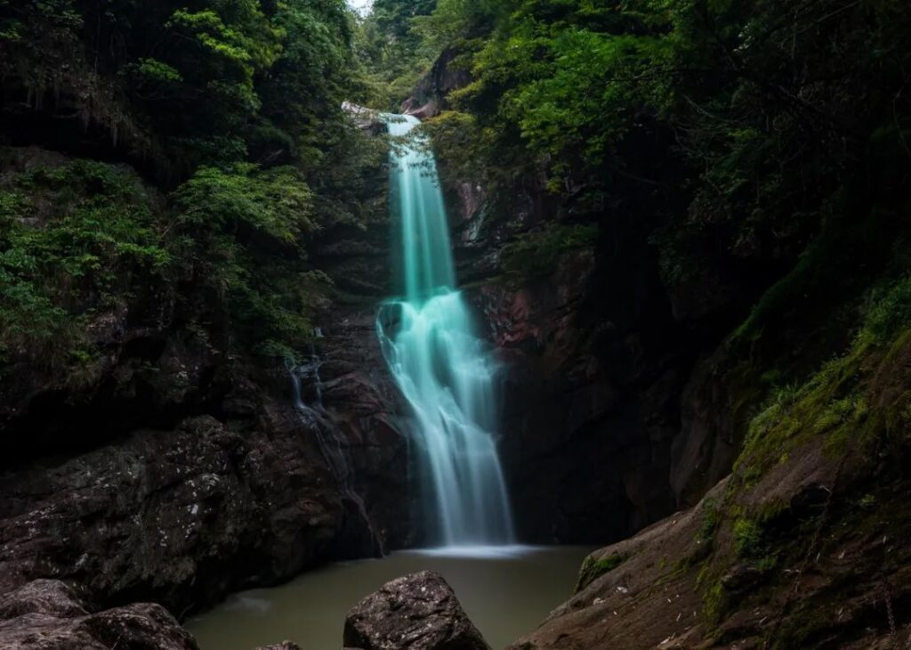 Tiantai Mountain Waterfall