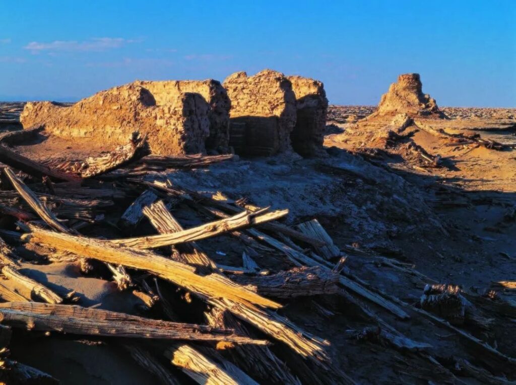 Taklamakan China's Largest Desert