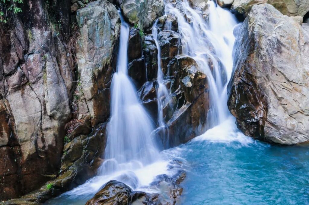 Tiantai Mountain Waterfall