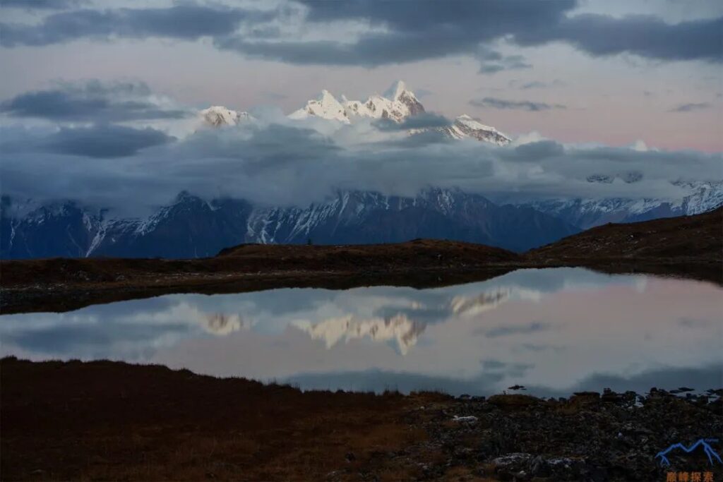 Sunrise and Sea of Clouds at Cuonuo↑