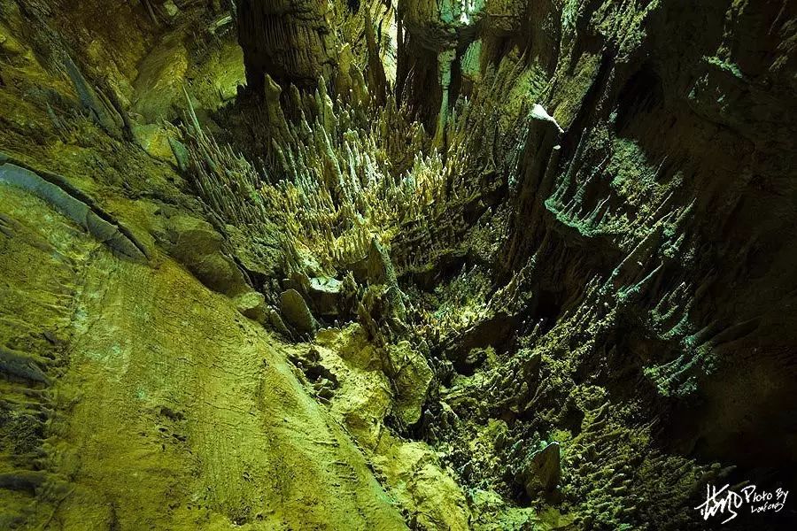 Zhijin Cave  China's Six Most Beautiful Tourist Caves