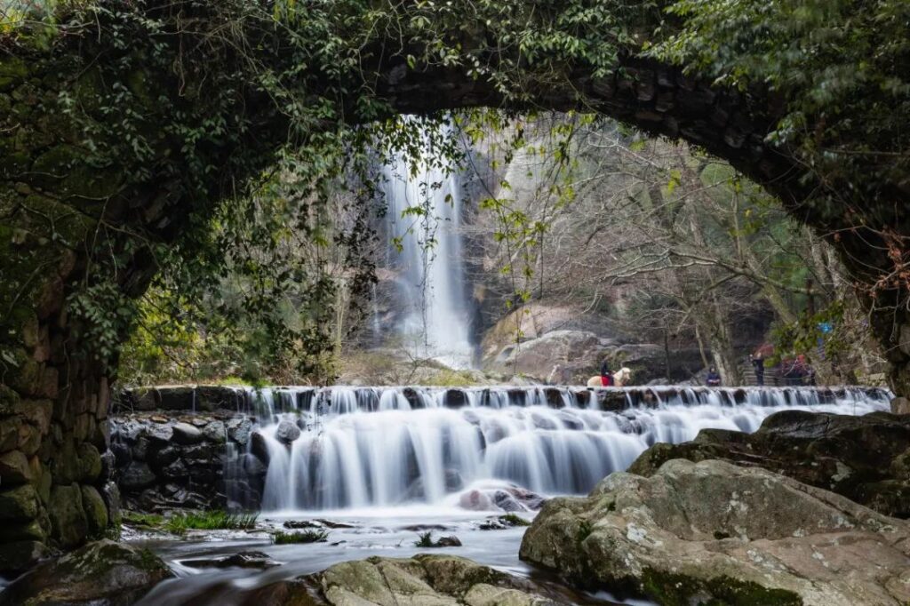 Tiantai Mountain Waterfall