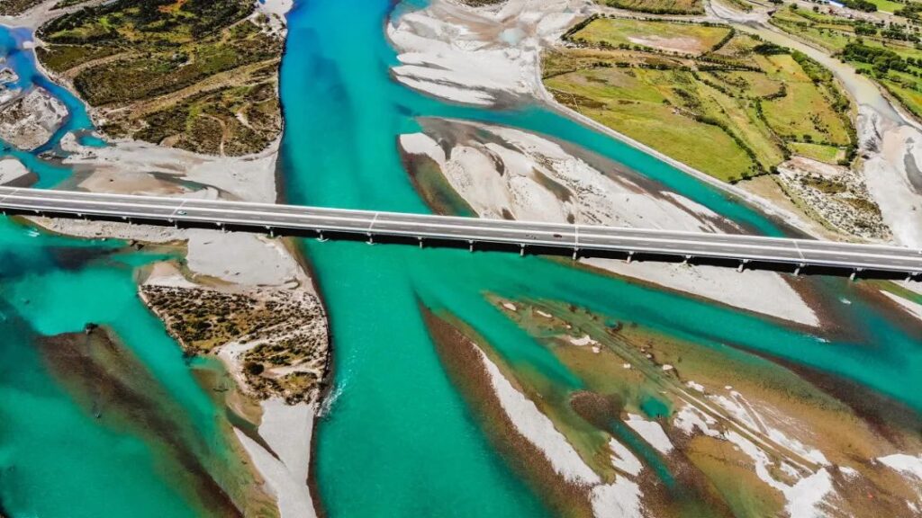 Lhasa's Lalin Highway