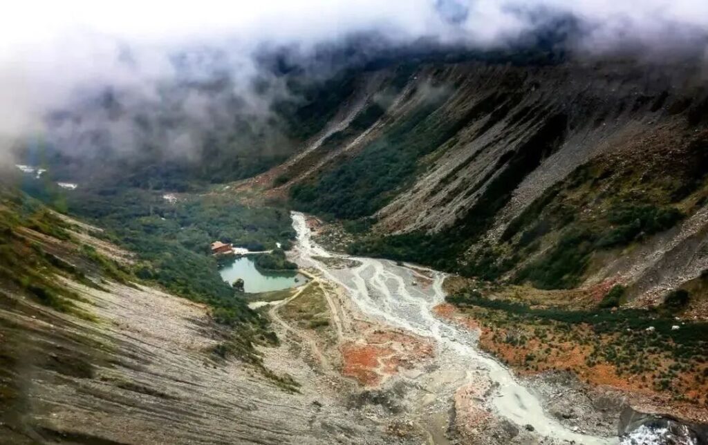 Hailuogou Glacier