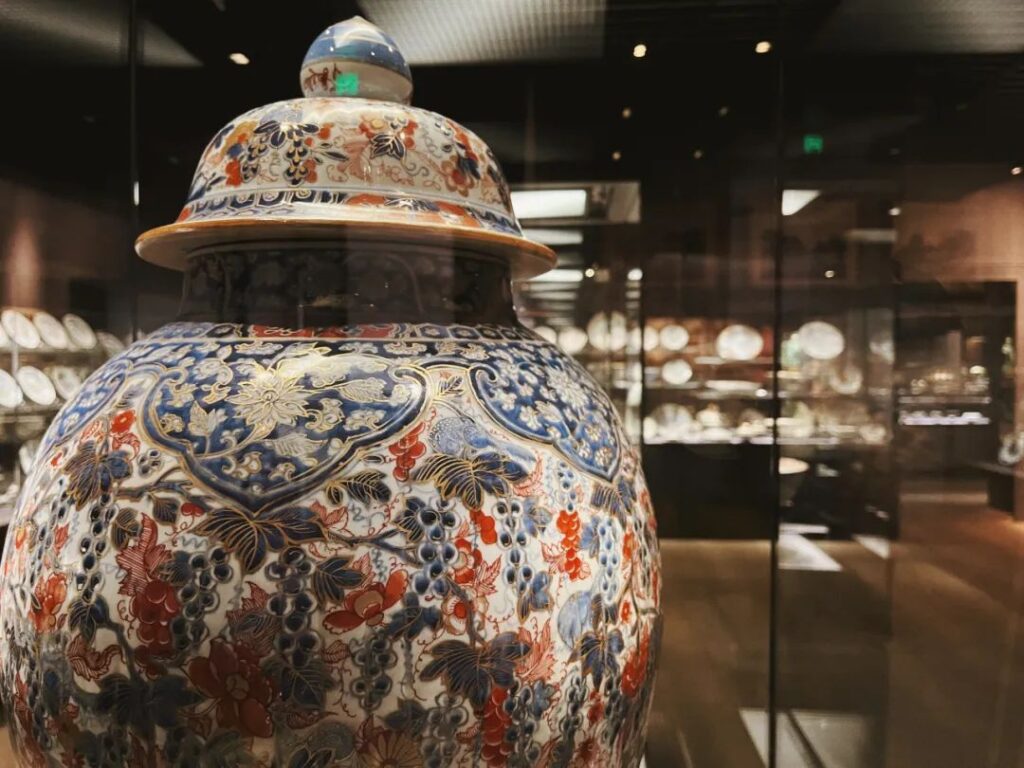 Shanghai Guanfu Museum