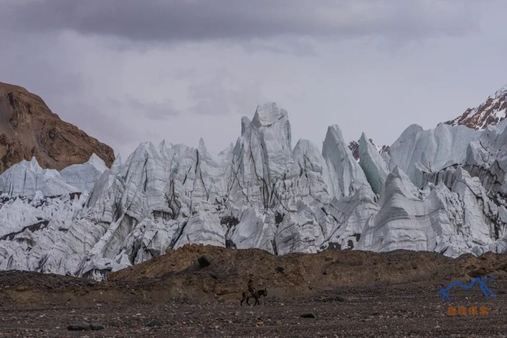 View of Telamukanli from a distance ↑