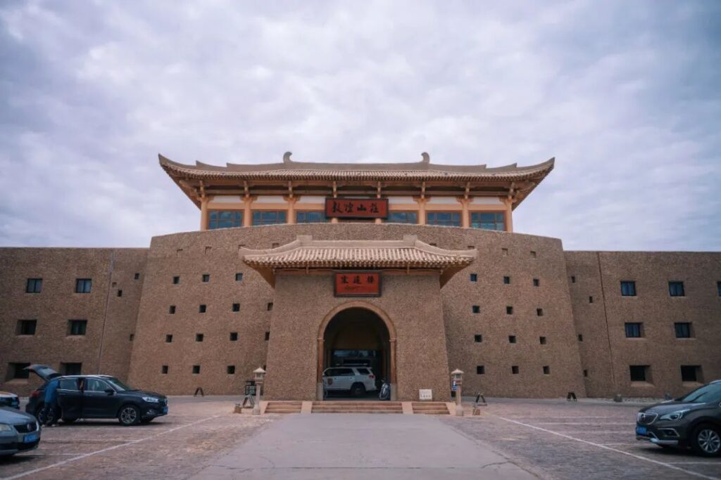 Dunhuang Travel