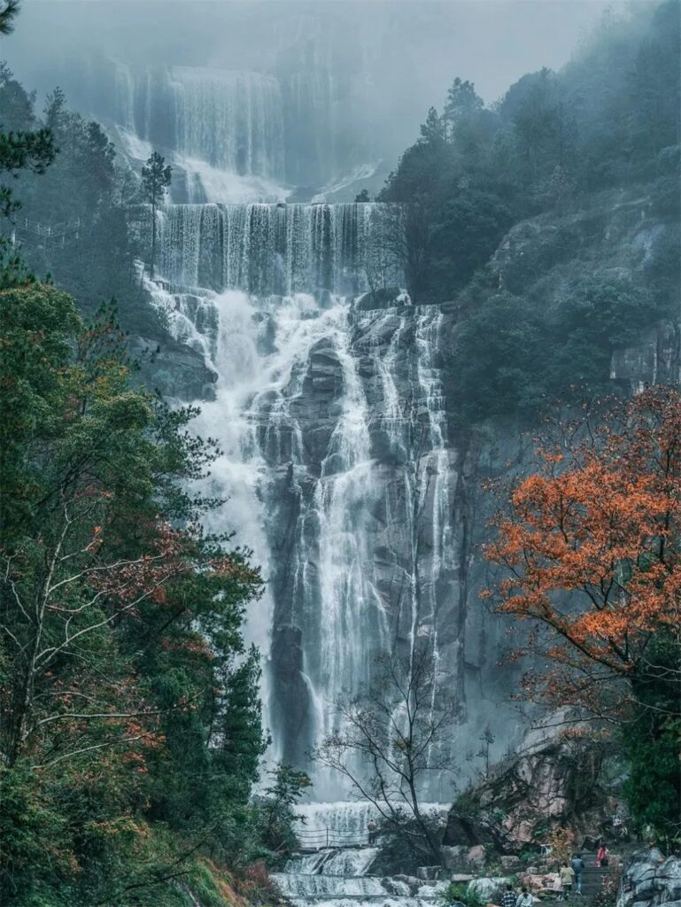 Waterfall in Tiantai Mountain