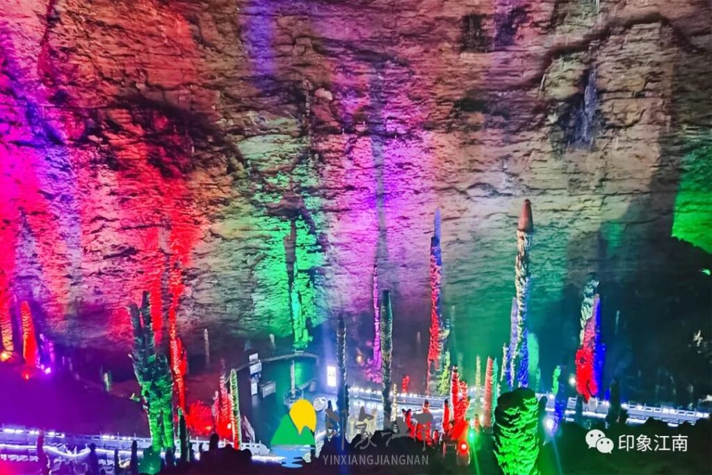 Huanglong Cave China's Caves Zhangjiajie