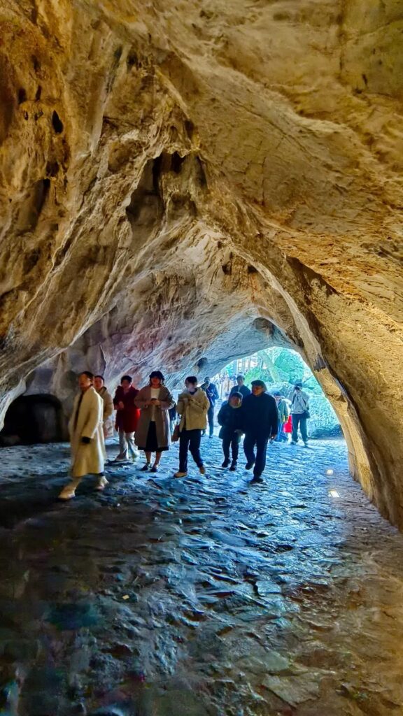 Ancient Stone Cave Art Feilai Peak Hangzhou