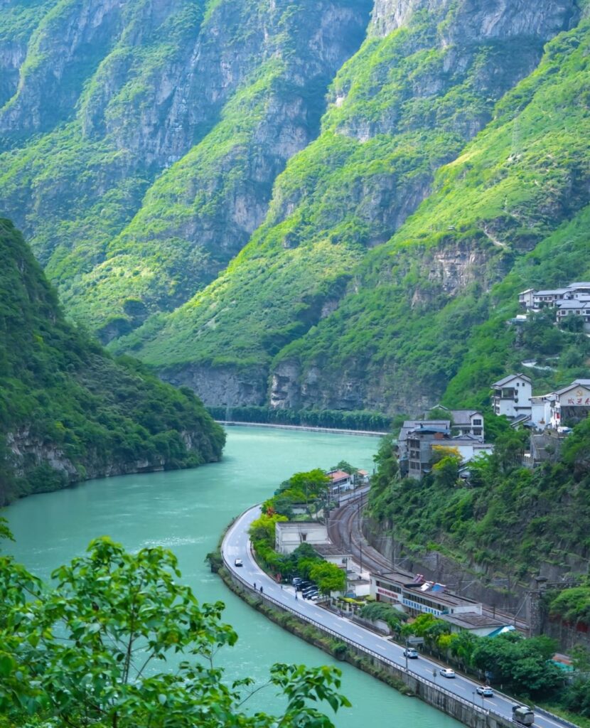 Dadu River's Jinkou Grand Canyon: One of China's Top 10 Most Beautiful Canyons