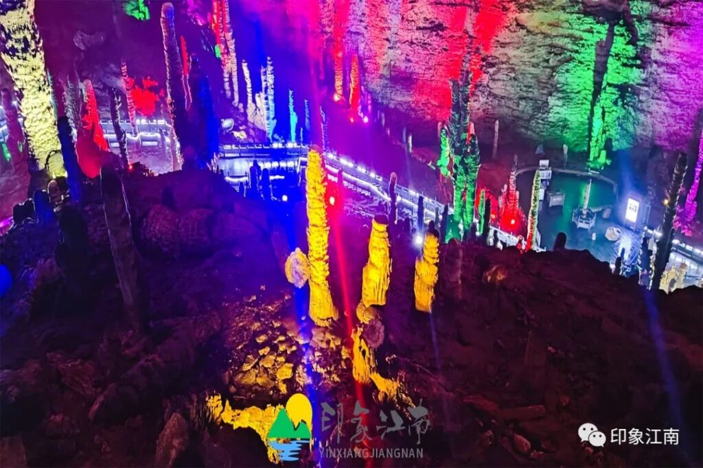 Huanglong Cave China's Caves Zhangjiajie