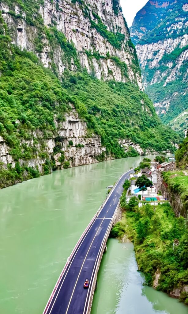 Dadu River's Jinkou Grand Canyon: One of China's Top 10 Most Beautiful Canyons