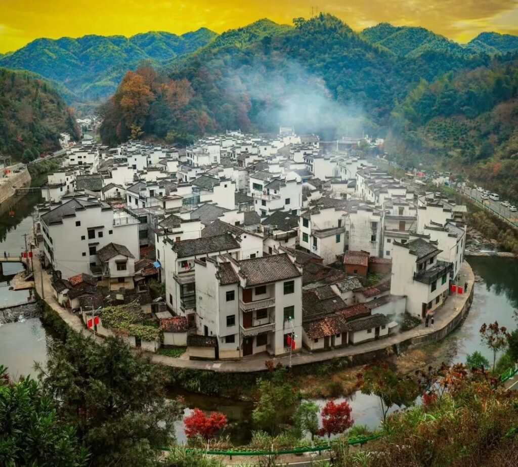 Discover the Hidden Gem of Jiangxi: Jujing Village, China’s Most Circular Ancient Village